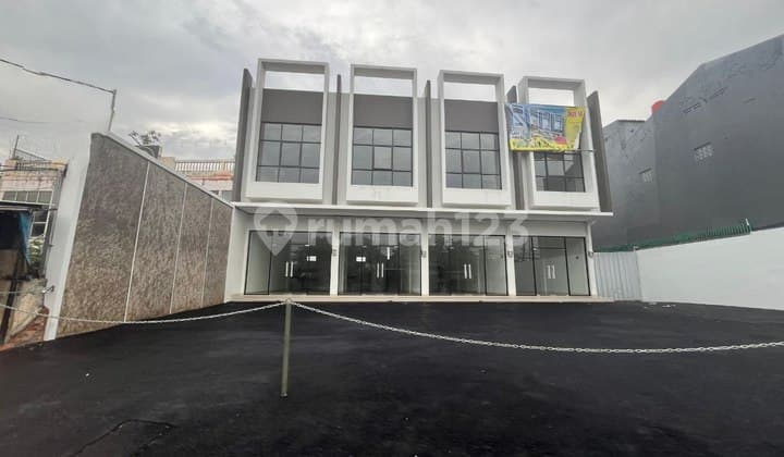 Ruko 2,5 Lantai Strategis Dekat Ke Tol Dan Lrt Cocok Utk Usaha