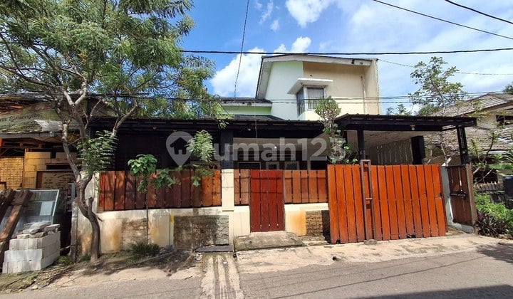 Rumah 1.5 Lantai Siap Huni Lokasi Strategis Dlm Perumahan Besar