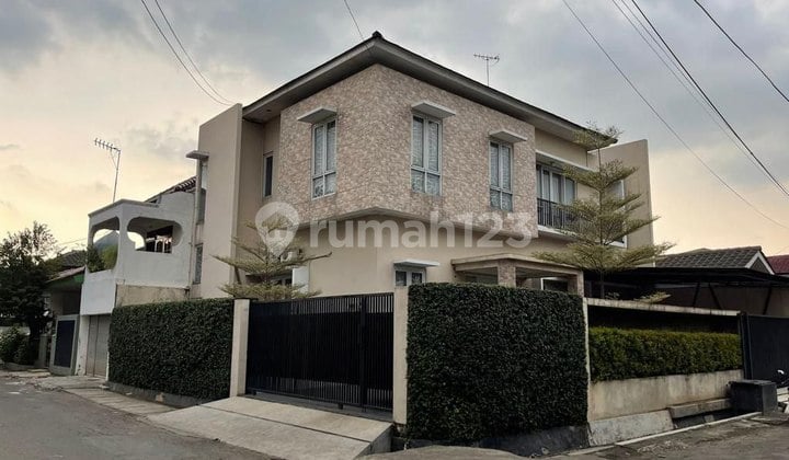 Rumah Hook Dkt Lrt & Tol Jatibening Di Perumahan Jatibening 1