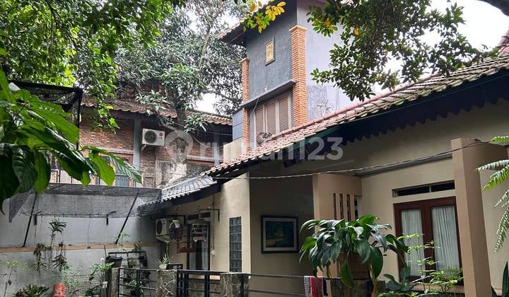 Asri House in a Large Housing Estate on Jati Asih Parpostel Road