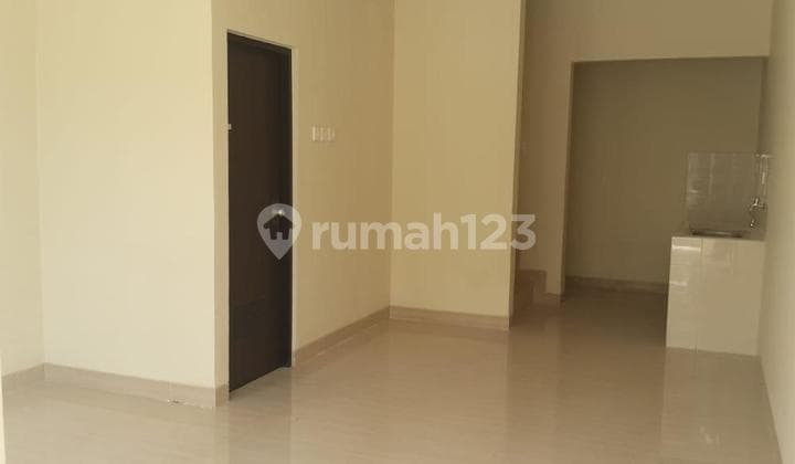 Jual cepat murah rumah royal palm taman palem lestari cengkareng