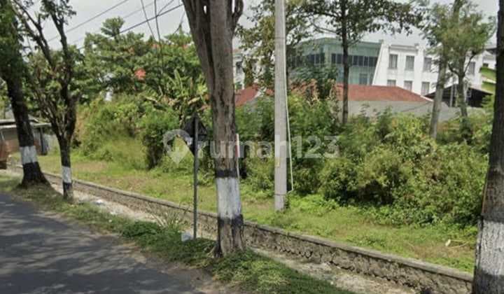 Good Strategic Land in the Center of Solo Baru