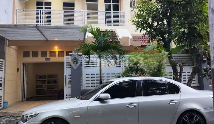 Rumah 2 Lantai Bagus Minimalis Solo Baru Sektor 3 Siap Huni Full Furnish