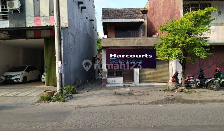 Rumah Hitung Tanah Strategis Dekat Jalan Ir Juanda, Jebres, Solo