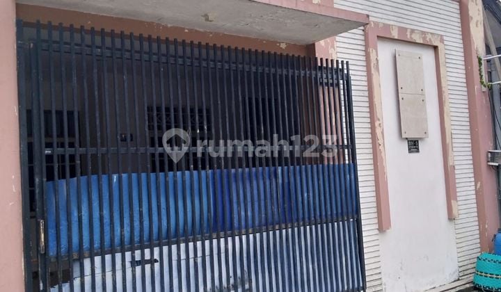 Rumah siap huni di perumahan favorit dekat Mall The Park, Solo Baru.