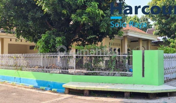 Rumah hook siap huni sangat strategis tengah Kota Sragen