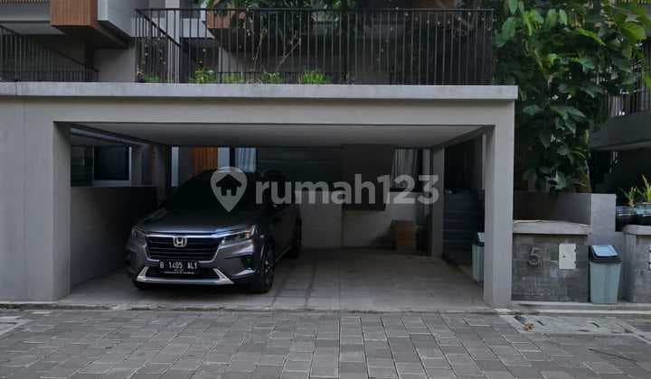 Rumah Bagus Minimalis 2 Lantai Full Furnished di Cluster Elite Kartasura Dekat Colomadu Solo