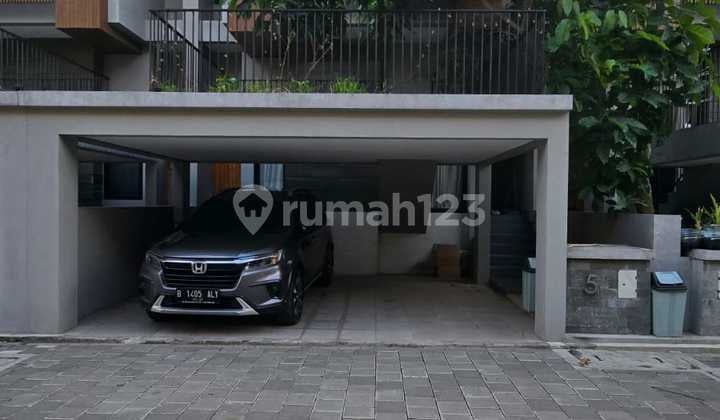 Nice Minimalist 2-Story Fully Furnished House in Elite Cluster Kartasura Near Colomadu Solo