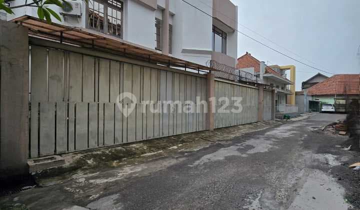 Rumah Mewah Megah 2,5 Lantai Full Furnish Di Kawasan Loji Wetan Menteng Nya Solo