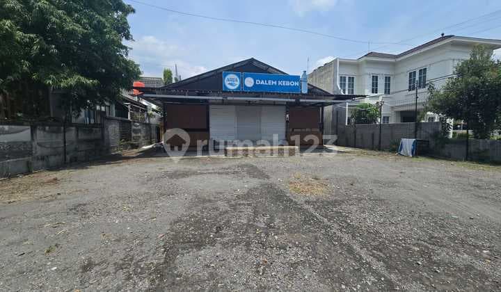 Ruang Usaha Strategis Di Jalan Raya Adi Sucipto Colomadu