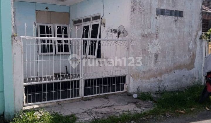 Rumah Butuh Sedikit Renov di Perumahan Favorit Dekat Mall The Park, Solo Baru