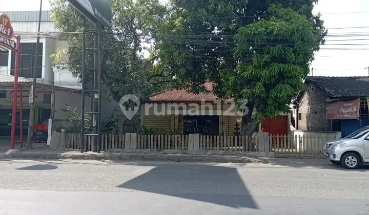 Rumah Hitung Tanah Strategis Dekat Luwes Kartasura di Jalan Raya Adi Sumarmo Kartasura Solo
