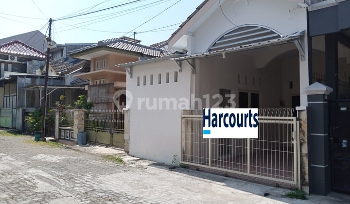 Rumah Di Cluster Lokasi Premium Di Mojosongo, Solo