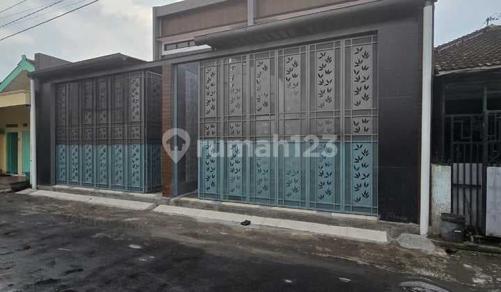 New Luxurious Minimalist House in Solo Baru with Super High Void