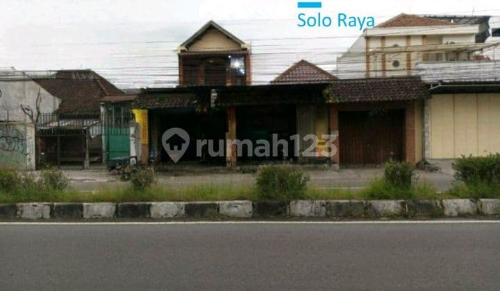 Rumah & Ruang Usaha Di Pinggir Jalan Raya Solo - Tawangmangu