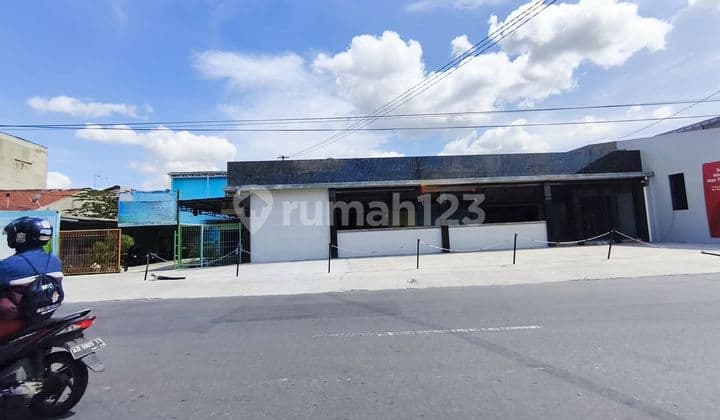 Ruko Strategis Pinggir Jalan Raya Besar