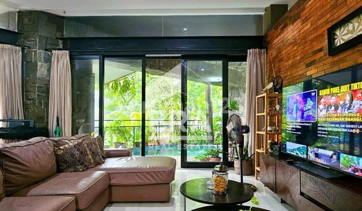 Luxury house for sale, price reduced in Bintaro.
