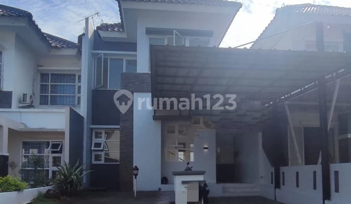 Dijual Rumah 2 Lantai Dekat Akses Toll Nagrak
