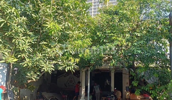 Land with Old Building in Tanah Abang, Central Jakarta.