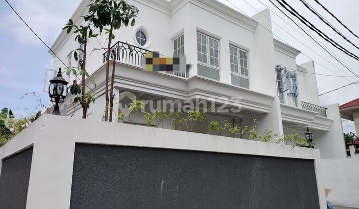 Rumah Brand New Design American Classic Di Jatiwaringin Bekasi