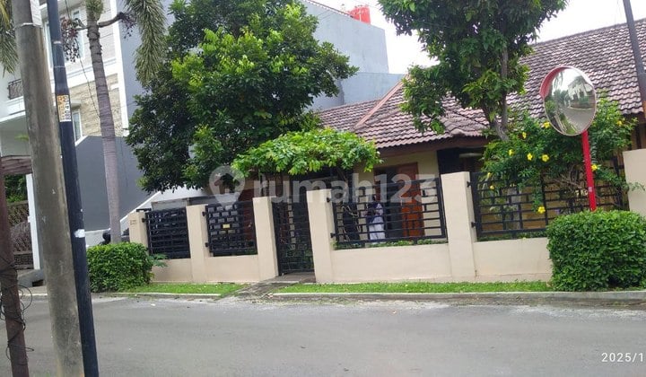 Rumah Konsep Villa Homey di Galaxy Bekasi