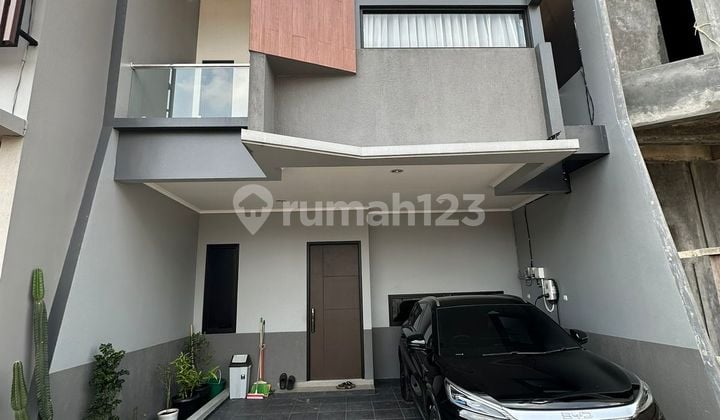 Modern Designed House, Like New, Strategically Located in Rawamangun