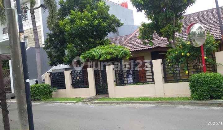 Rumah Di Galaxy Bekasi Design Villa. Asri Strategis