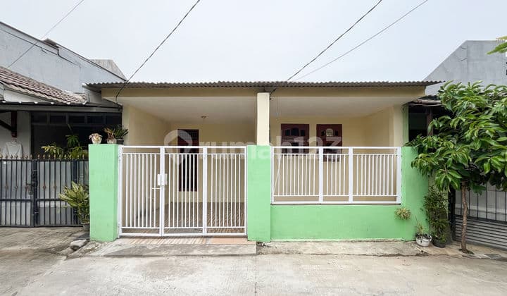 Rumah Strategis 14 Menit ke Summarecon Mall Bekasi Hadap Timur J39239