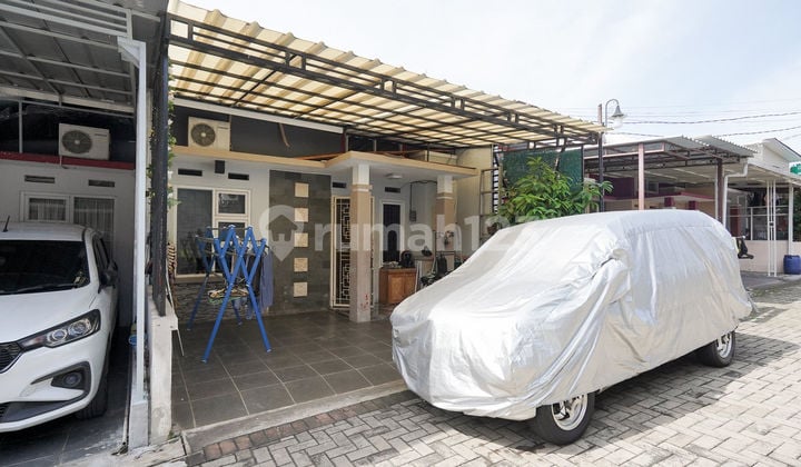 Rumah SHM Hadap Utara Dekat Living World Kota Wisata J-37759