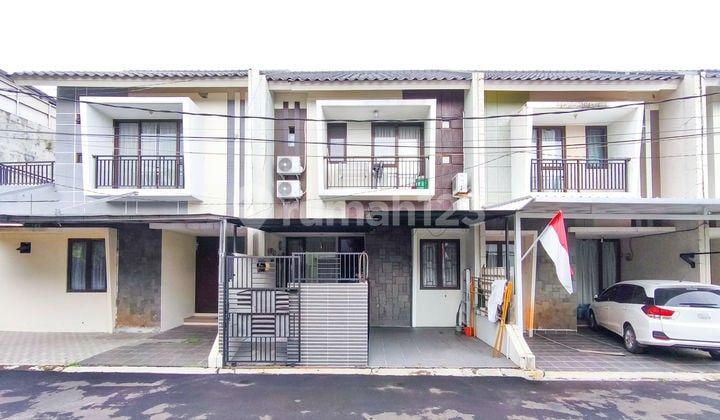 Rumah Strategis 2 Lantai 15 Menit ke Bintaro Jaya Xchange Dibantu KPR J-40886