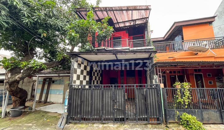 Rumah Siap Huni 3 Lt Strategis 10 Menit ke Gerbang Tol Pondok Gede J-28751