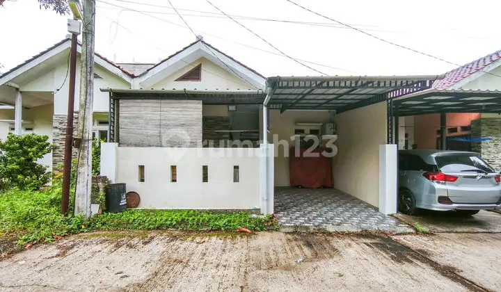 Affordable Ready-to-Occupy House, 15 Minutes to Bojong Gede Station, East-Facing J43972