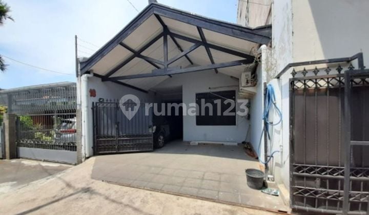 Land Area 118 m², Strategic Location, 13 Minutes to Veteran 1 Toll Gate, Move-in Ready, J40053