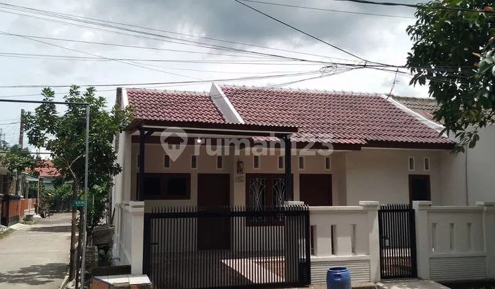 Rumah LT 108 Hook di Bekasi Akses Dekat Gerbang Tol Dibantu KPR J39089