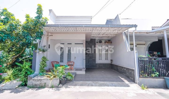 Rumah Siap Huni 15 Menit ke Stasiun Depok Baru 1 Lt Bebas Banjir J34022