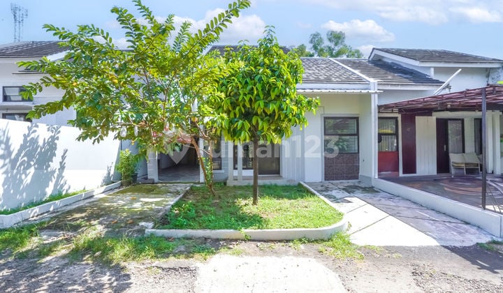 Rumah LT 121 Strategis 15 Menit ke Stasiun Depok 1 Lt Dibantu KPR J28215