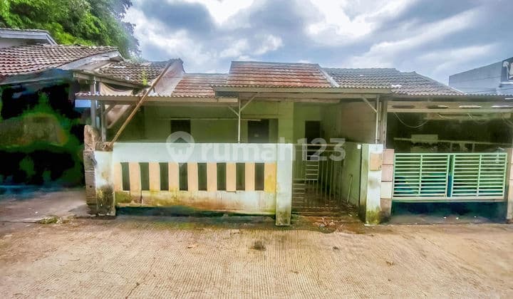 Rumah SHM 6 Menit ke Mall Metropolitan Siap Huni Dibantu KPR J-41729