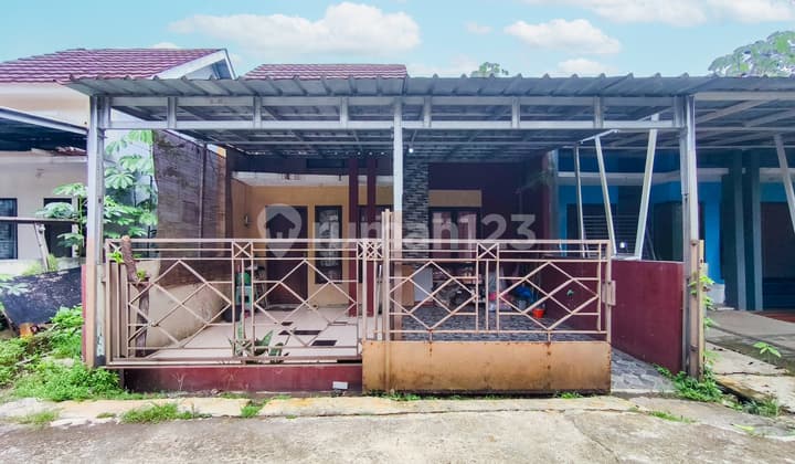 House 10 Minutes to Cibinong City Mall Freehold Ready to Occupy Assisted Mortgage J-48711