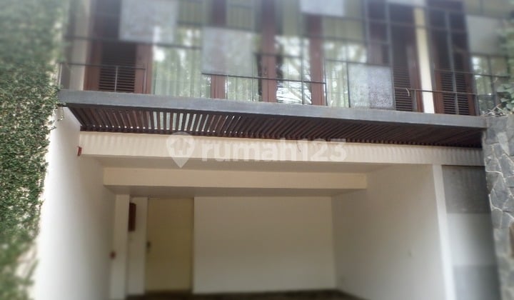 Disewakan Rumah Asri di Jati Padang Area, Jakarta Selatan