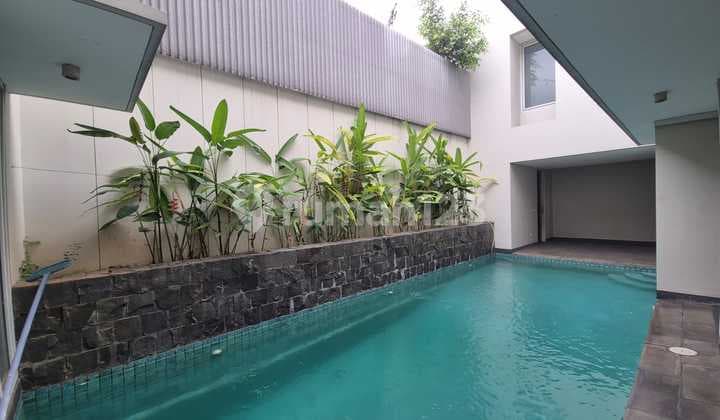 Rental of Minimalist House with Roof Top