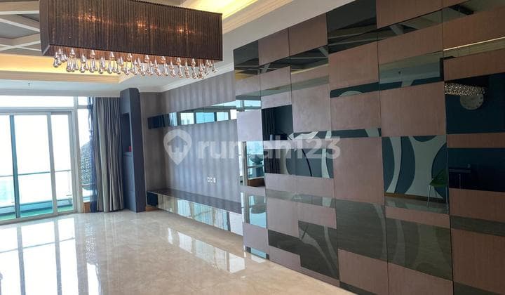 DI JUAL KEMPINSKI APARTMENT 2 BEDROOM, 2 BATHROOM, SIZE 225m2, BIG SIZE, BOT SUDAH DIPERPANJANG SAMPAI 2055, NEGOTIABLE