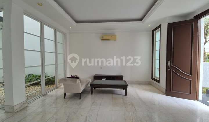 Disewakan Rumah Modern di Jl Bangka