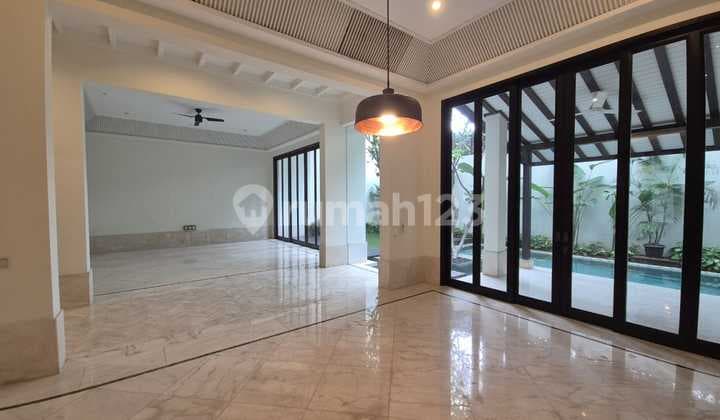 Disewakan Rumah di Compound Pejaten Barat Dekat Kemang, 5 Kamar Tidur