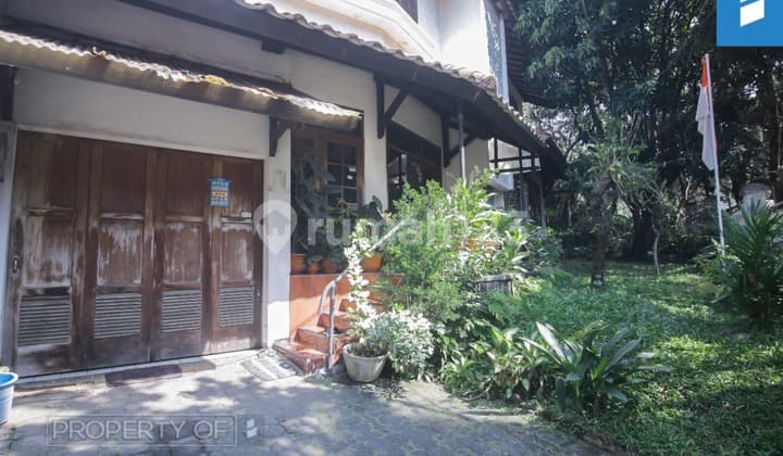 2 lantai daerah Cipedes dekat PVJ ,MURAH dan JUAL CEPAT!