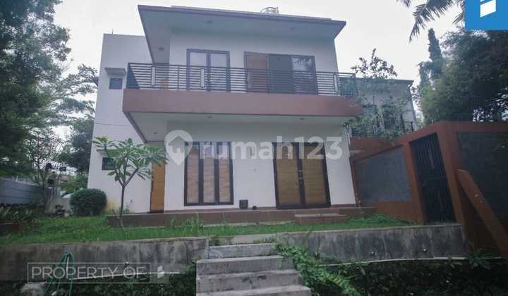 Rumah 2 lantai Sayap Dago,Cigadung. MURAH!!