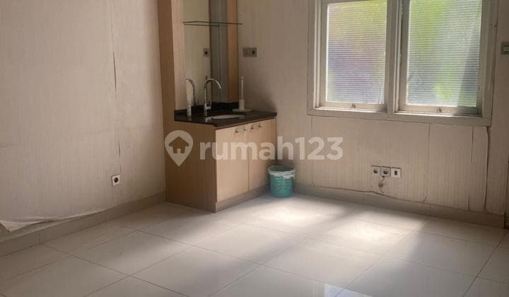 Luas, Cocok Utk Kost/ Kantor/ Tinggal. Sayap Riau Lokasi Strategis!