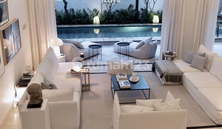 Disewakan Rumah Baru Renovasi Lokasi Prime Kemang Selatan