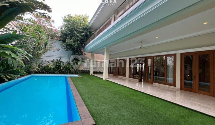 Disewakan Rumah Mewah kondisi bagus terawat area Pejaten Kemang