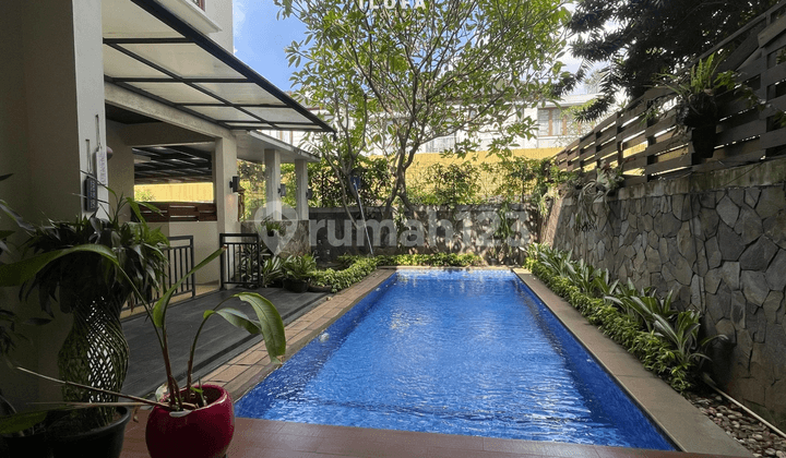 Disewakan Townhouse Lingkungan Asri Furnish Lokasi Ampera Kemang