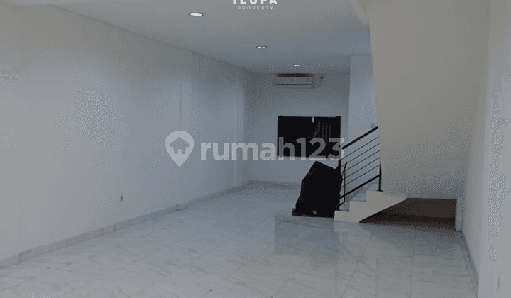 Disewakan Ruko Good Condition Area Kemang, Strategic